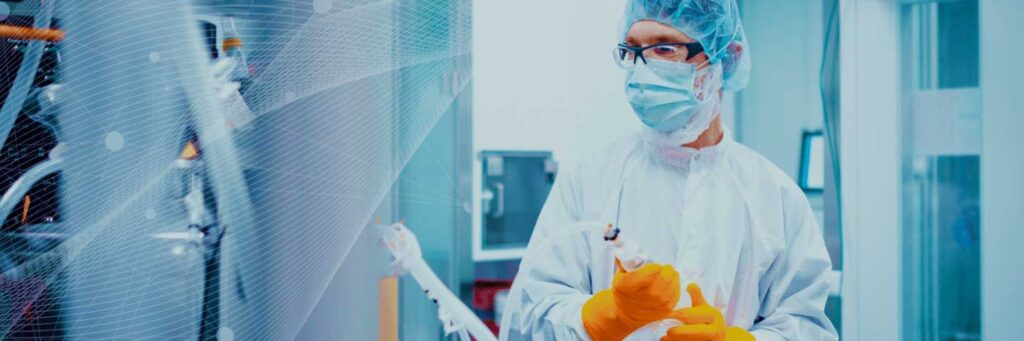 Scientist working in bio lab