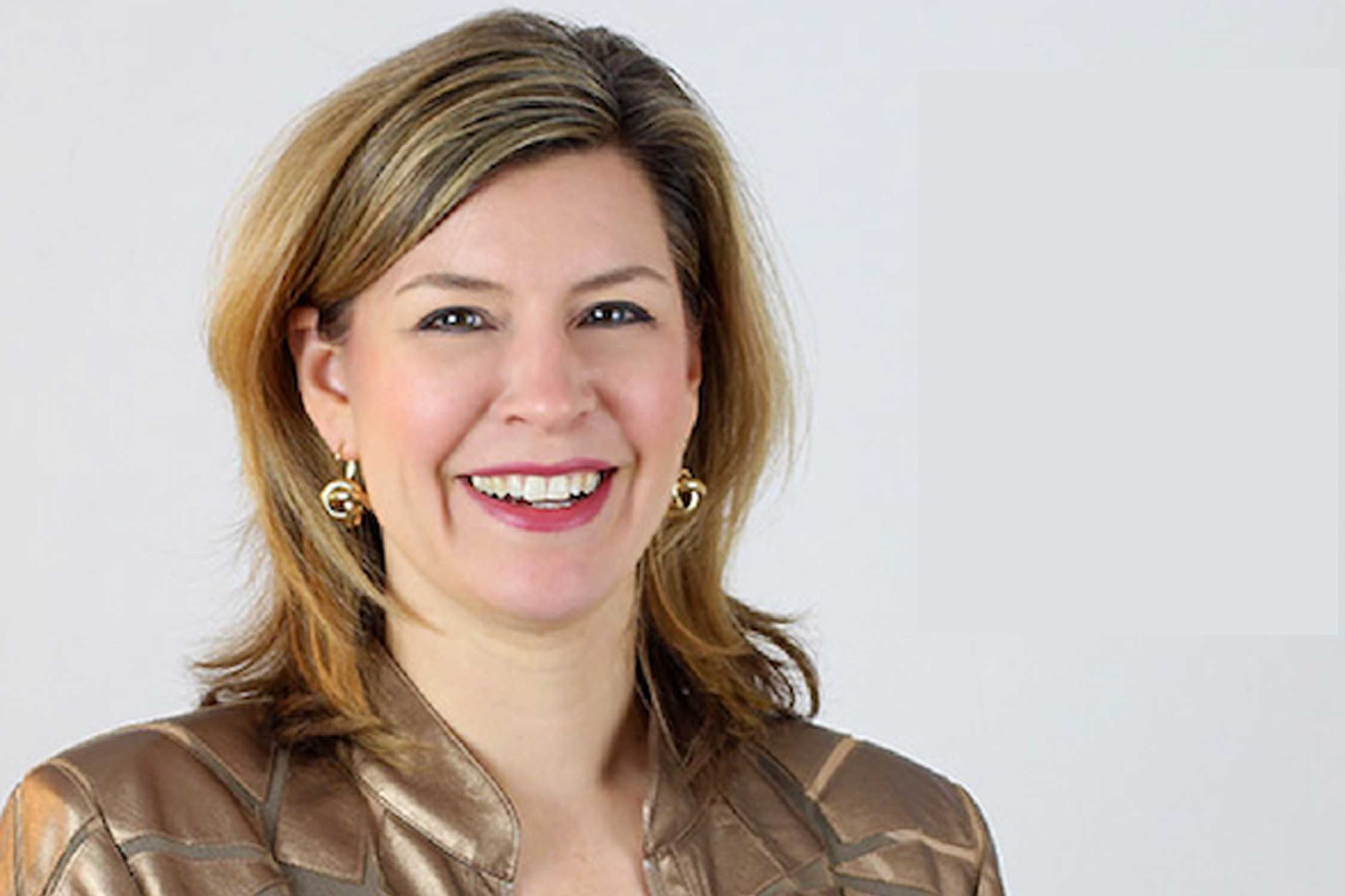 Laura Van Eperen headshot photo